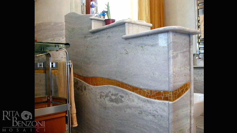 Stanze da bagno in marmo e mosaico rivestimento e decorazione Bagni rivestiti in marmo
