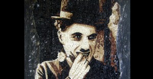 Charlie Chaplin ritratto mosaico marmo Rita Benzoni